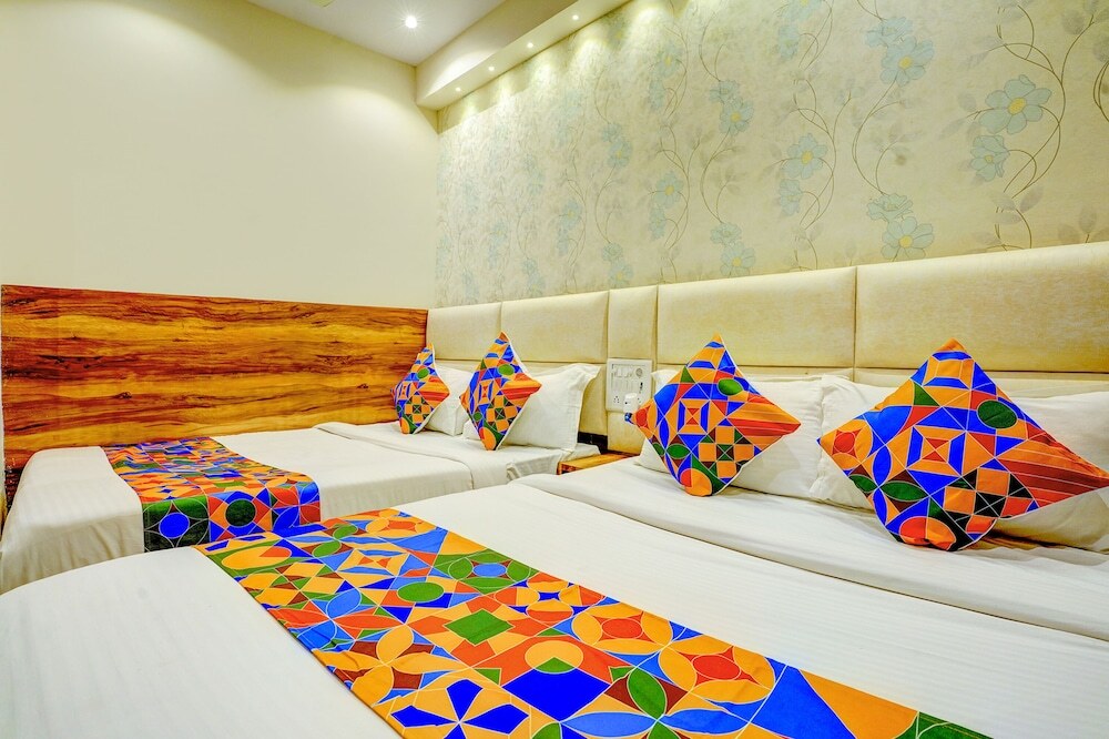 Мумбаи: FabHotel Indore Palace