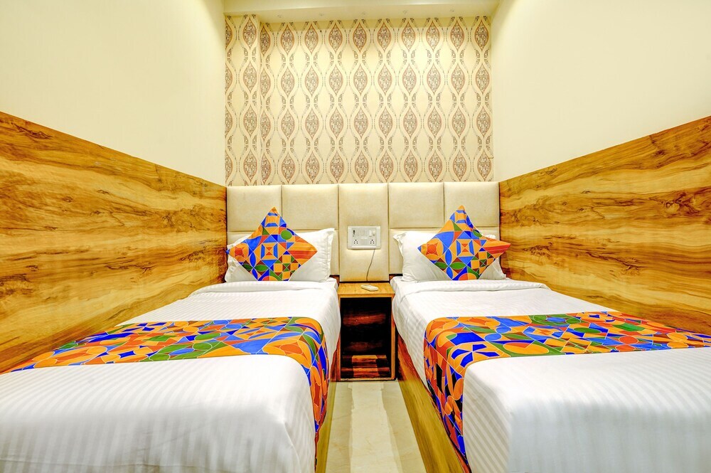 Мумбаи: FabHotel Indore Palace