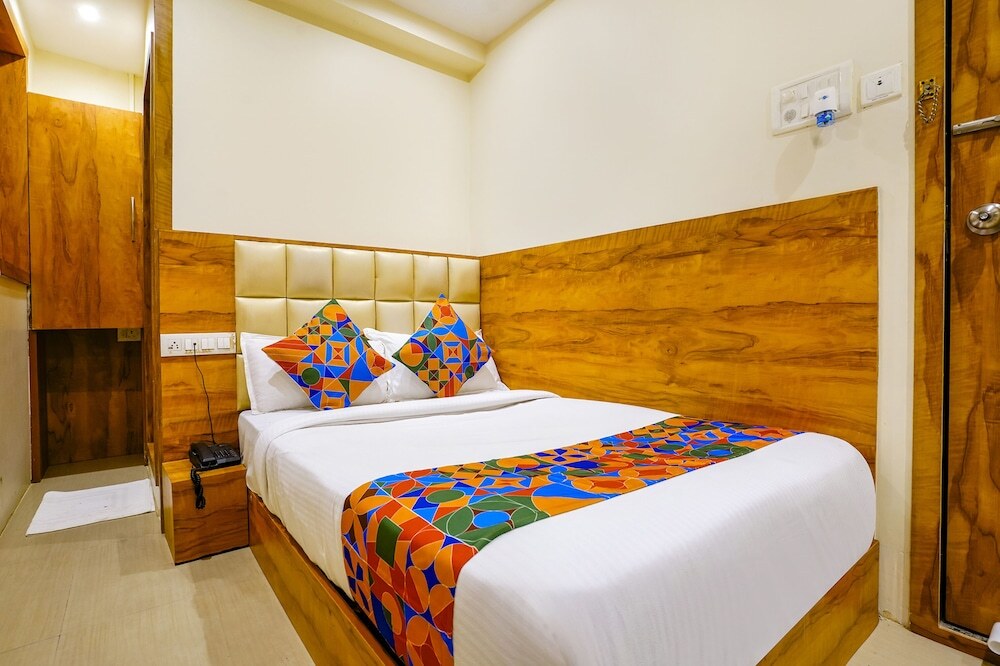 Мумбаи: FabHotel Indore Palace