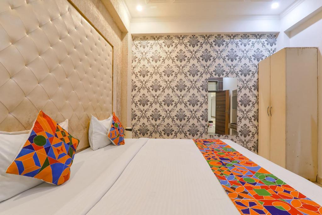 Праяградж: Fabhotel Triveni