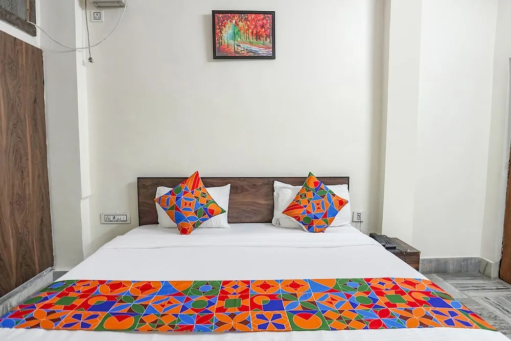 Праяградж: Fabhotel New Shanti