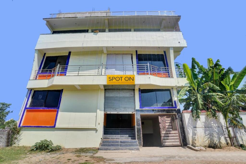 Bilaspur: Oyo 700233 Hotel Rommies Inn