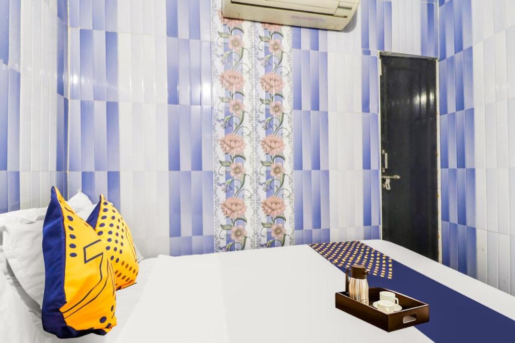 Гунтур: Spot on 700249 Hotel Amaravathi Residency