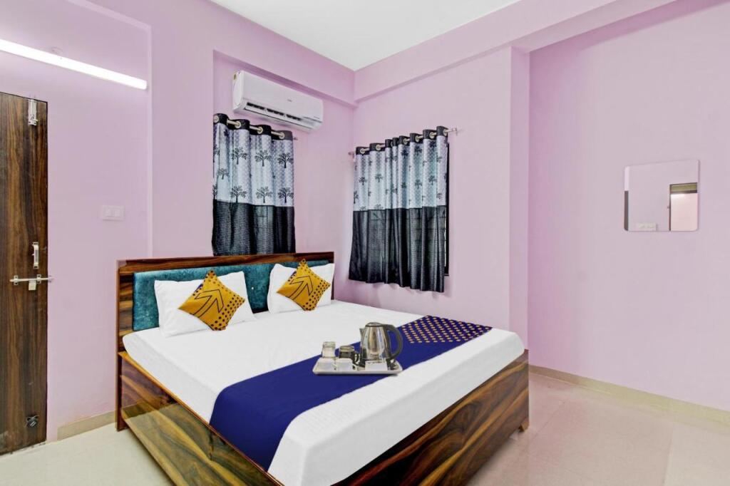Нагпур: Spot on 700247 Utkarsh Inn