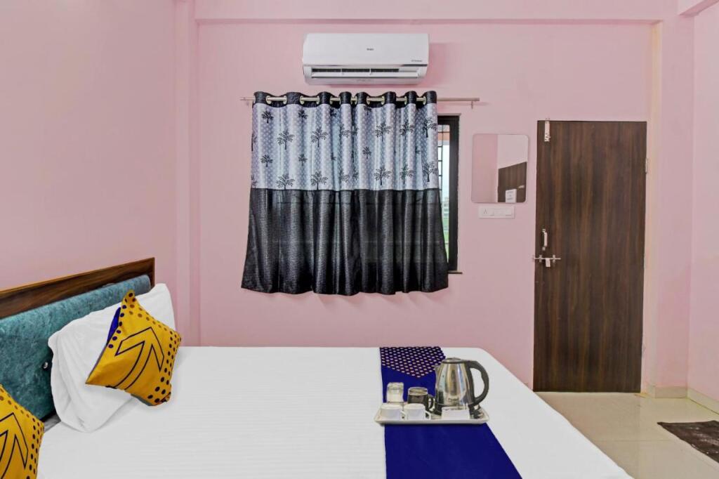 Нагпур: Spot on 700247 Utkarsh Inn