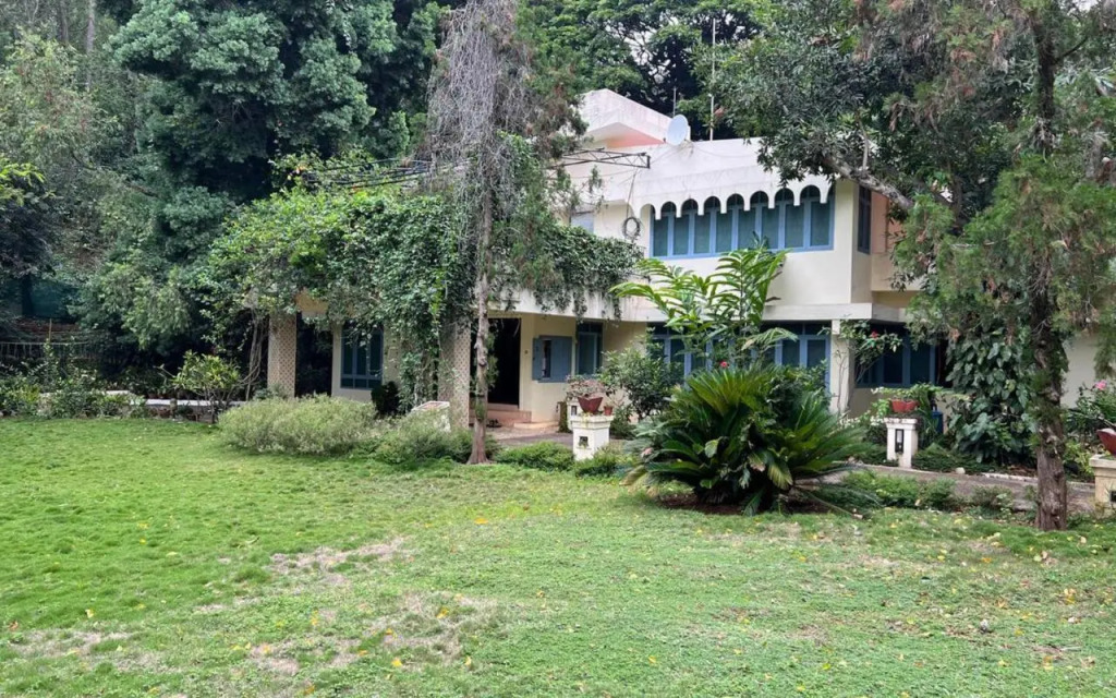 Салем: The Glazebrooke Bungalow