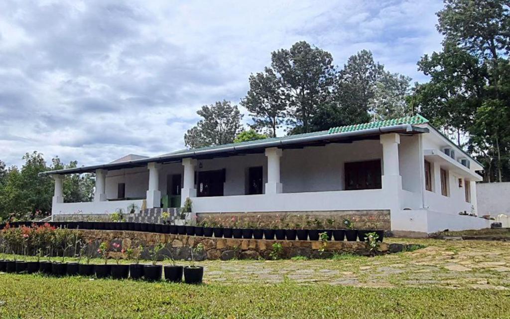 Салем: The Inglewood Bungalow