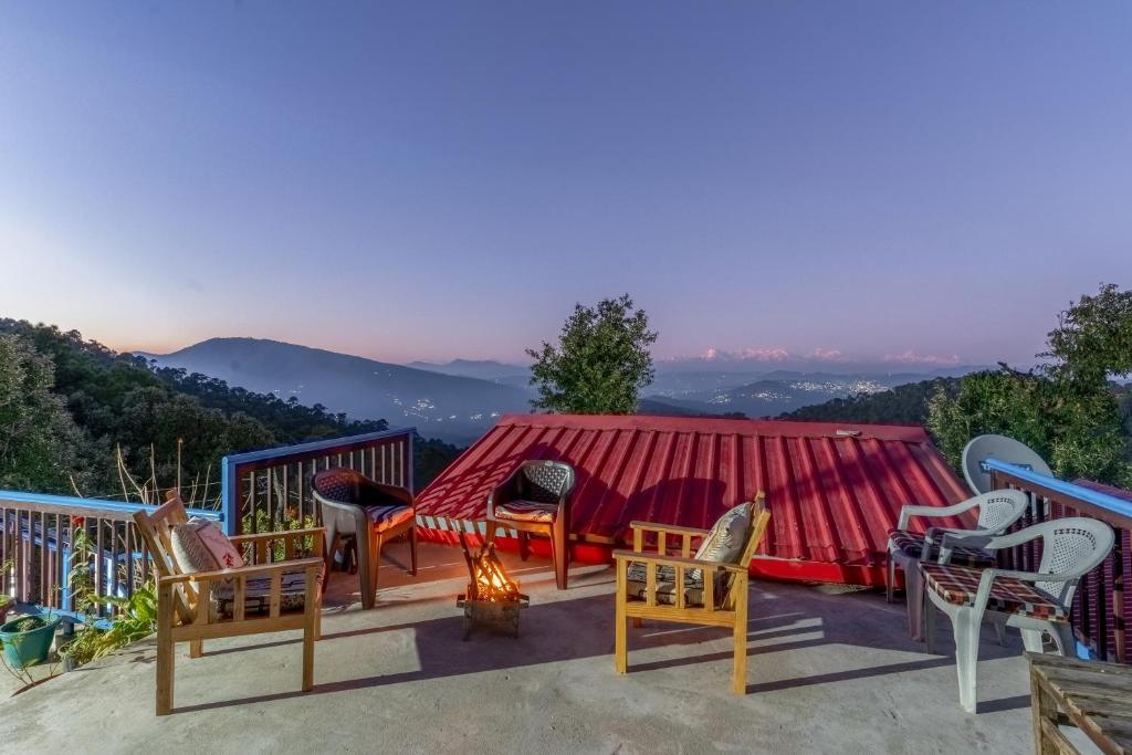 Наинитал: SaffronStays Altura, Mukteshwar - pahadi meals served at this pet-friendly orchard villa