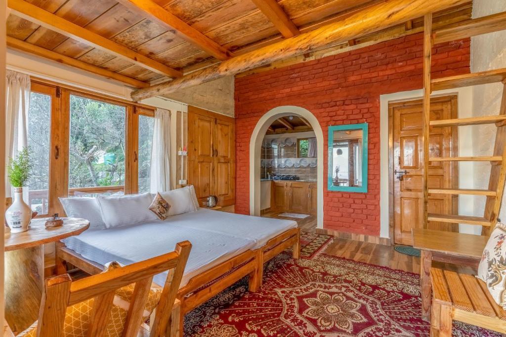 Наинитал: SaffronStays Altura, Mukteshwar - pahadi meals served at this pet-friendly orchard villa