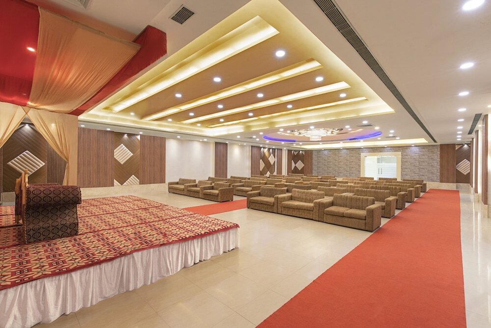 Барейлли: Click Collection Sparsh, Bareilly
