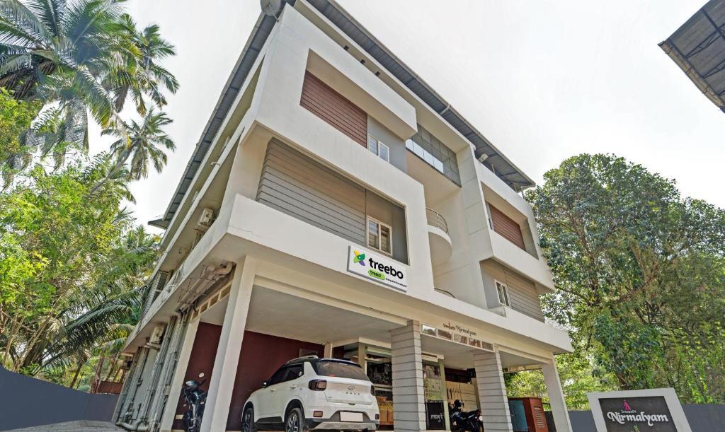 Гуруваюр: Treebo Sreepathi Nirmalyam - 400 Mtr From Guruvayoor Temple