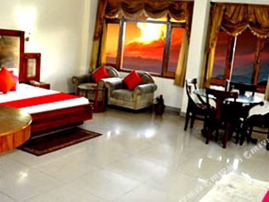 Чамба: Spring Hotel