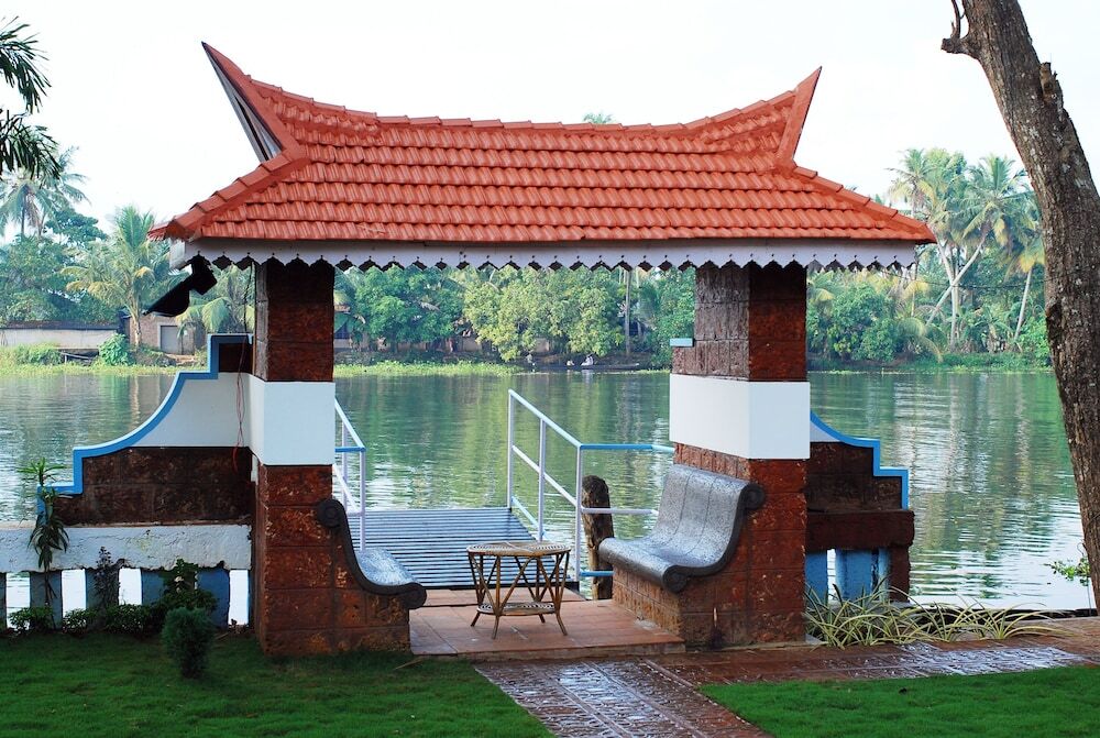 Чампакулам: The Lake Resort by Maat Hotels