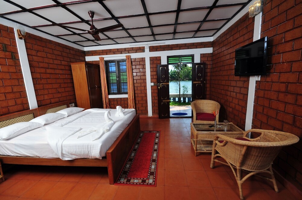 Чампакулам: The Lake Resort by Maat Hotels