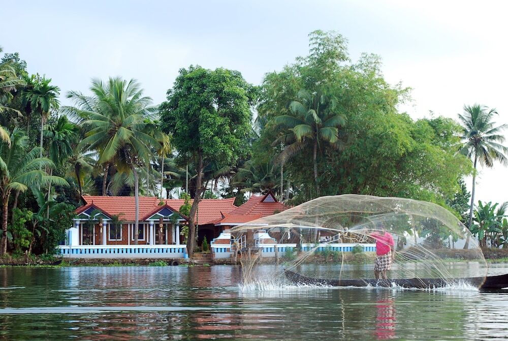 Чампакулам: The Lake Resort by Maat Hotels