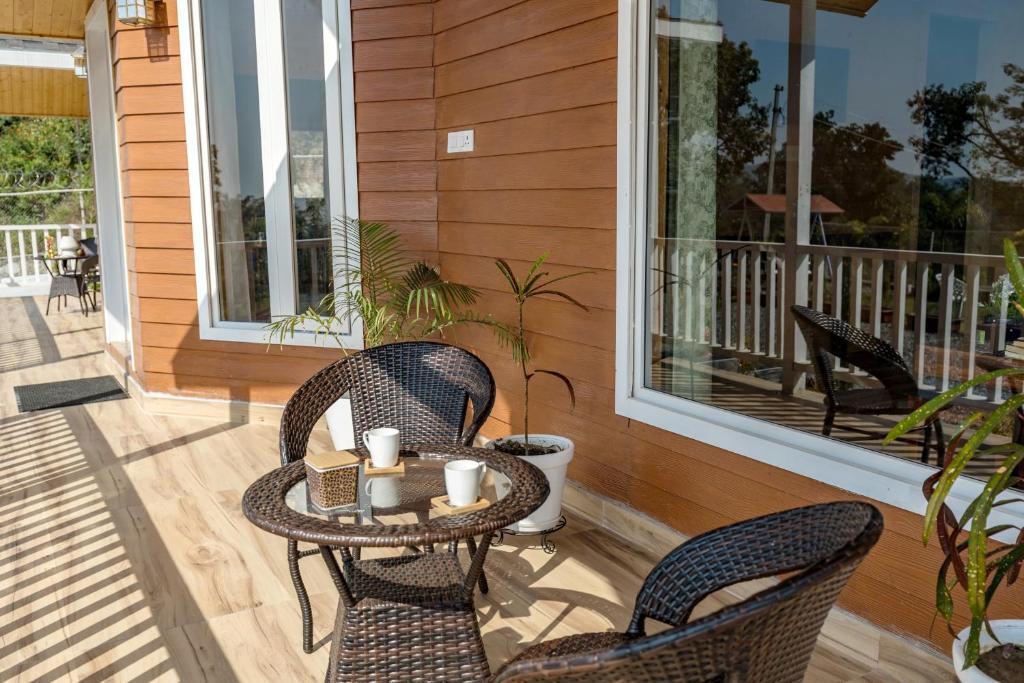 Массури: SaffronStays Cottage Glade, Dehradun - luxury wooden cottage