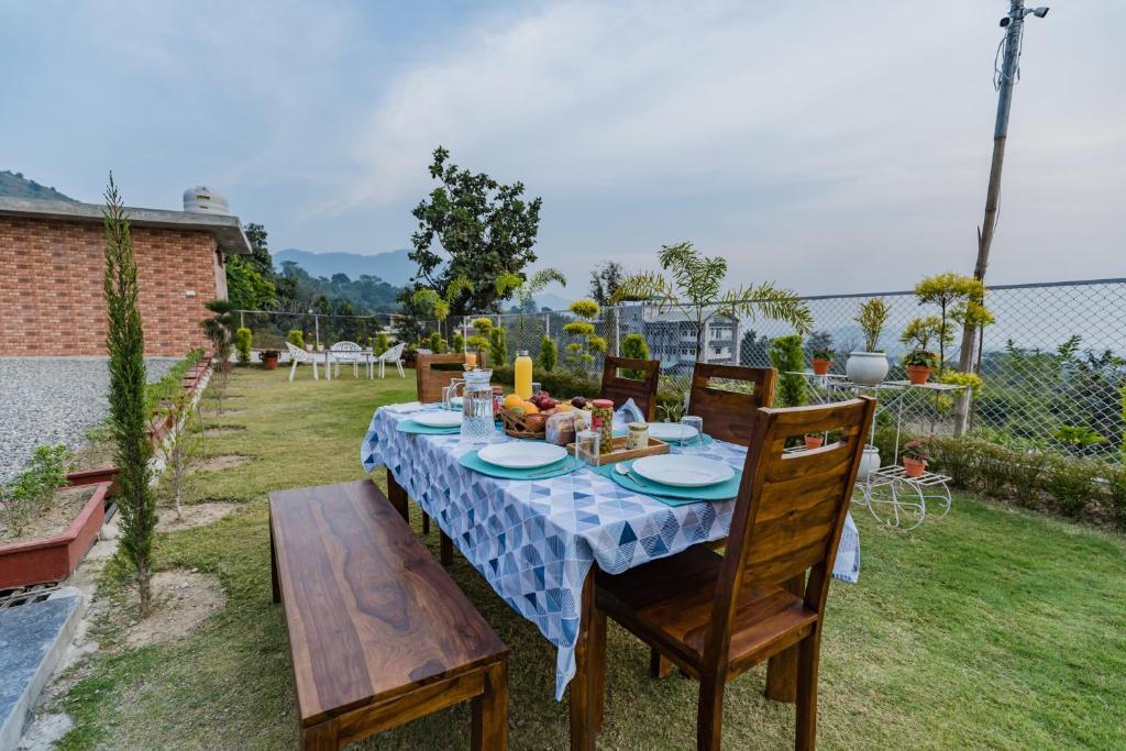 Массури: SaffronStays Cottage Glade, Dehradun - luxury wooden cottage