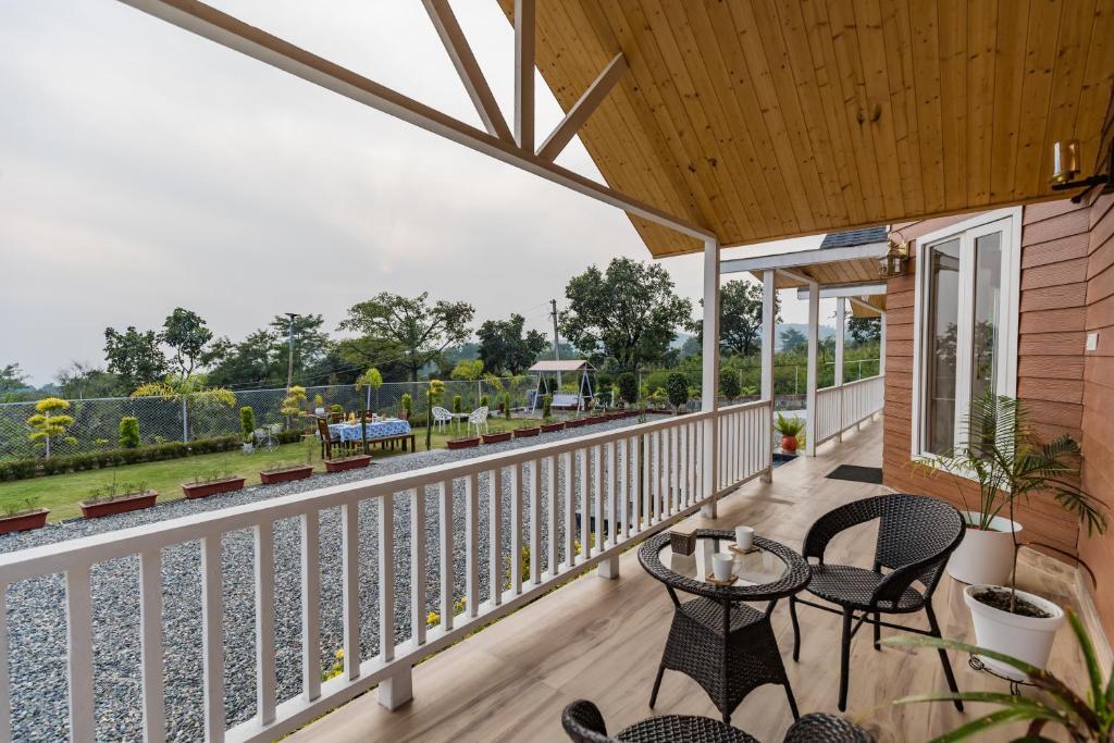 Массури: SaffronStays Cottage Glade, Dehradun - luxury wooden cottage