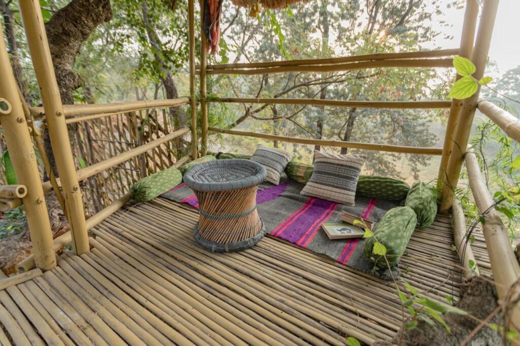 Массури: SaffronStays Kaivalya - pet-friendly sustainable mudhouse