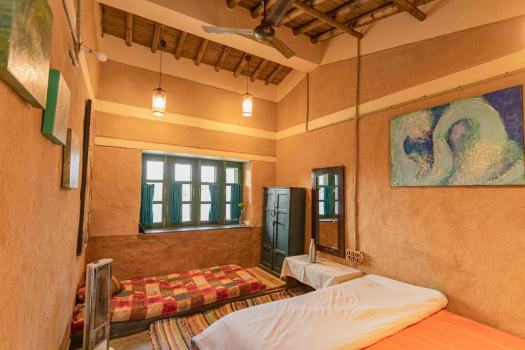 Массури: SaffronStays Kaivalya - pet-friendly sustainable mudhouse