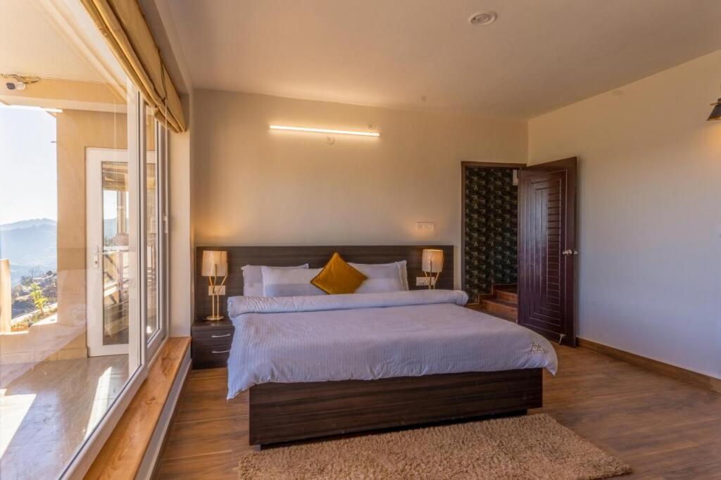 Наинитал: Saffronstays the Overlook, Nainital - All Clear Roads