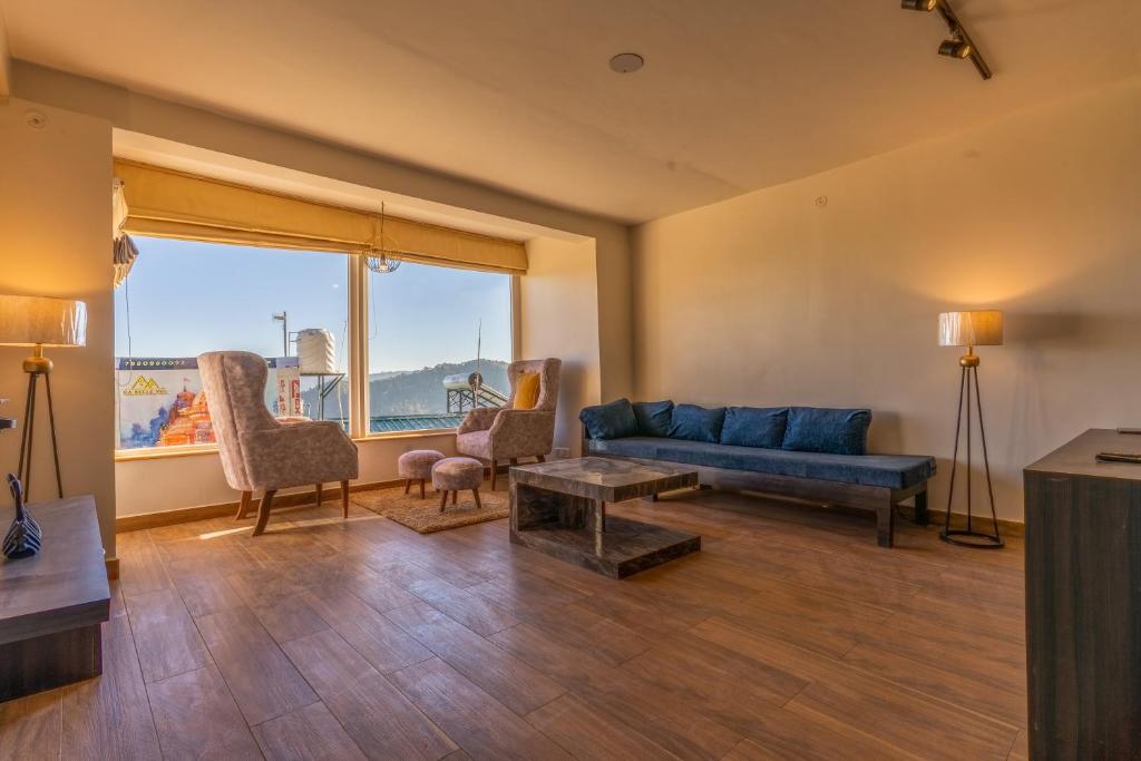 Наинитал: Saffronstays the Overlook, Nainital - All Clear Roads