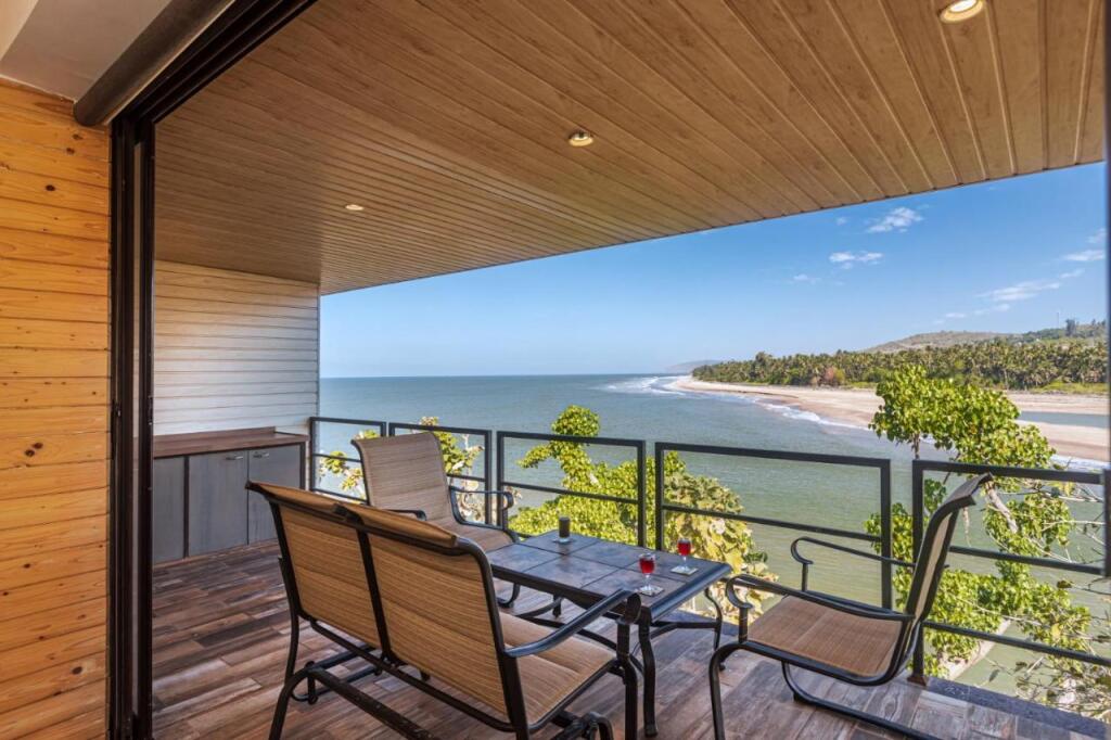 Даполи: SaffronStays Athaang, Dapoli
