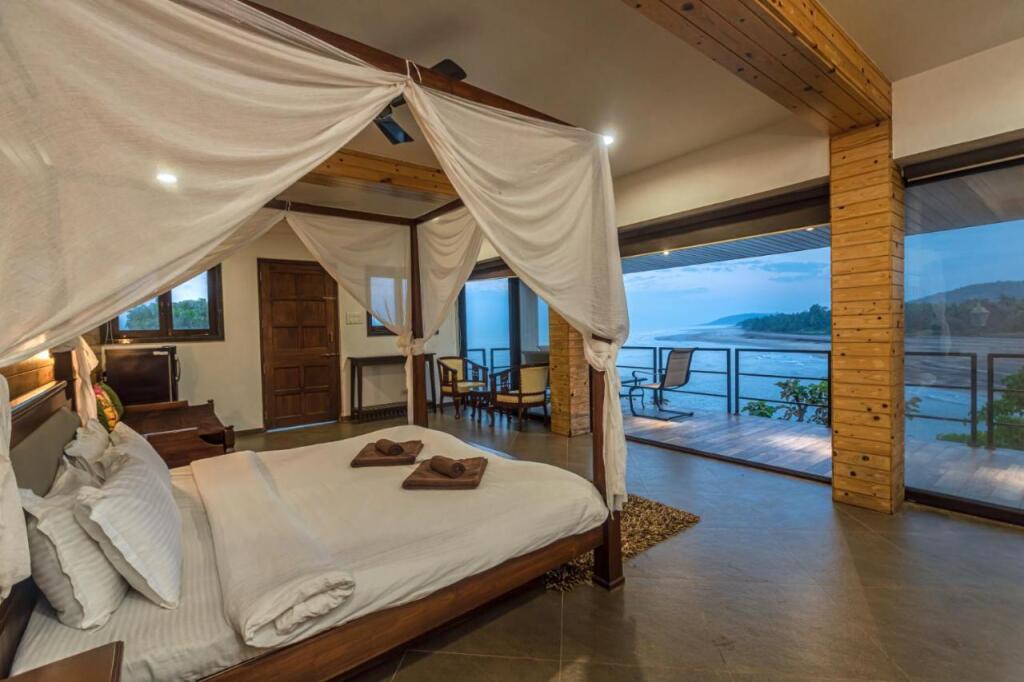 Даполи: SaffronStays Athaang, Dapoli
