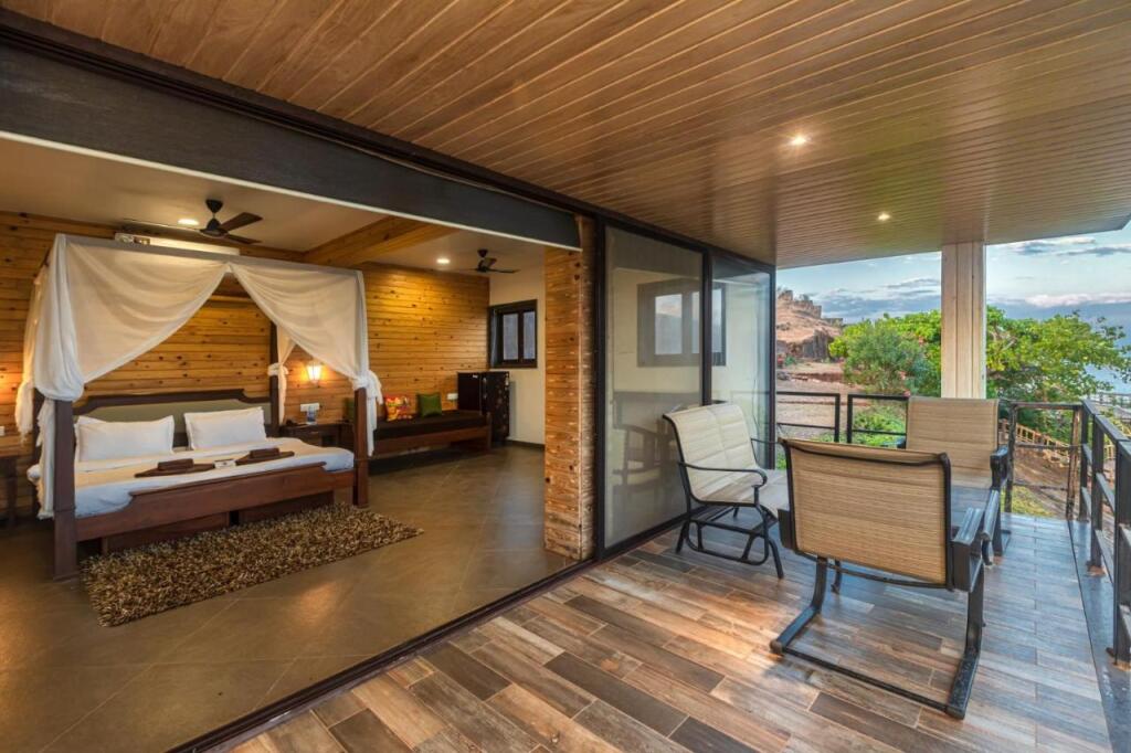 Даполи: SaffronStays Athaang, Dapoli