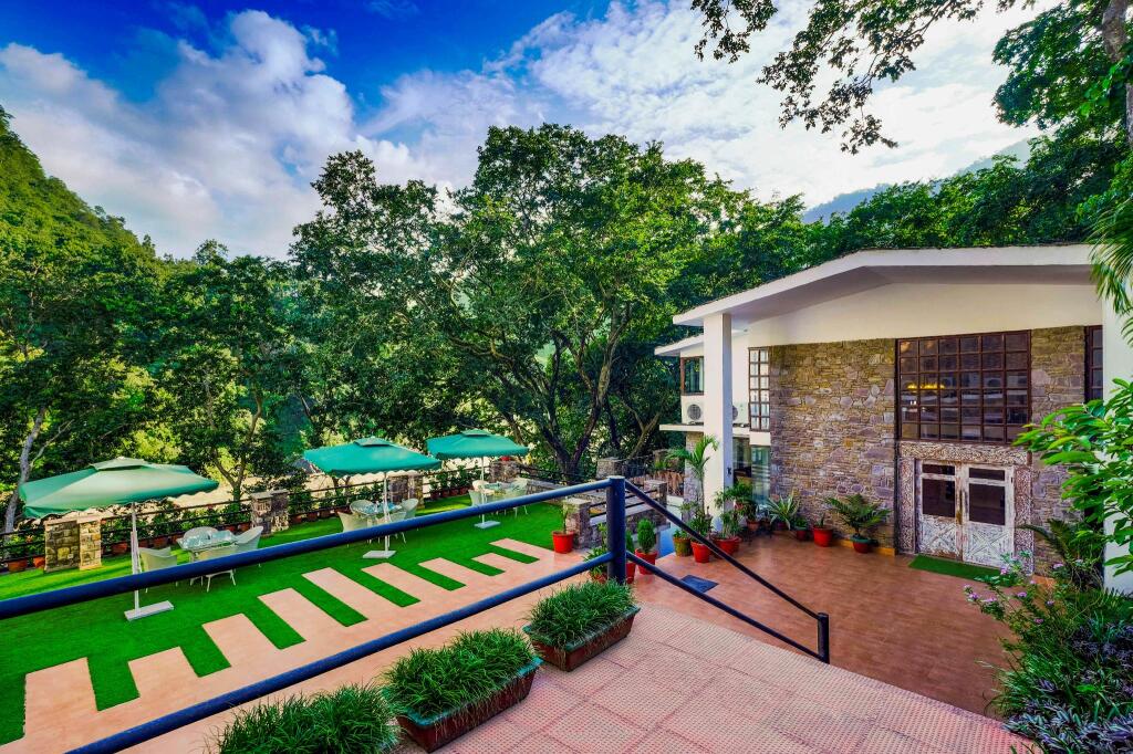 Шивпури: Summit By The Ganges Beach Resort & Spa