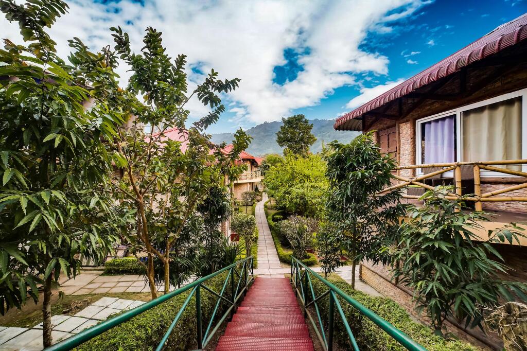 Тезпур: Summit Green Village Resort and spa