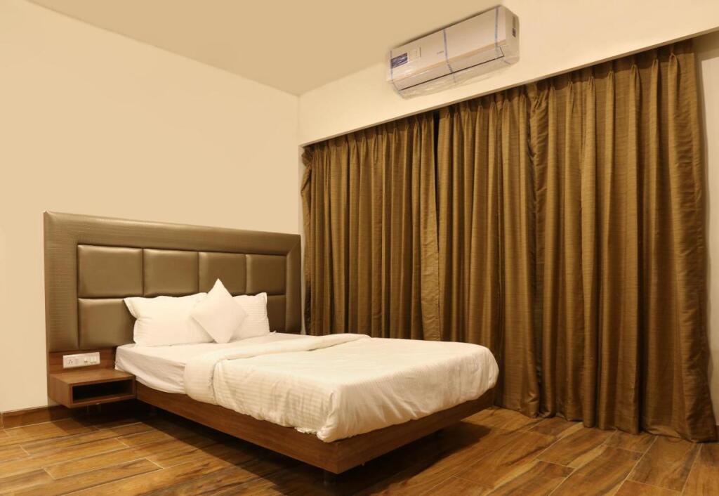 Нави-Мумбай: Skysuites By Monarch, Sanpada, Vashi - Navi Mumbai