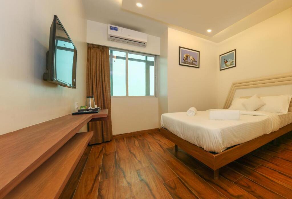 Skysuites By Monarch, Sanpada, Vashi - Navi Mumbai — фото 2