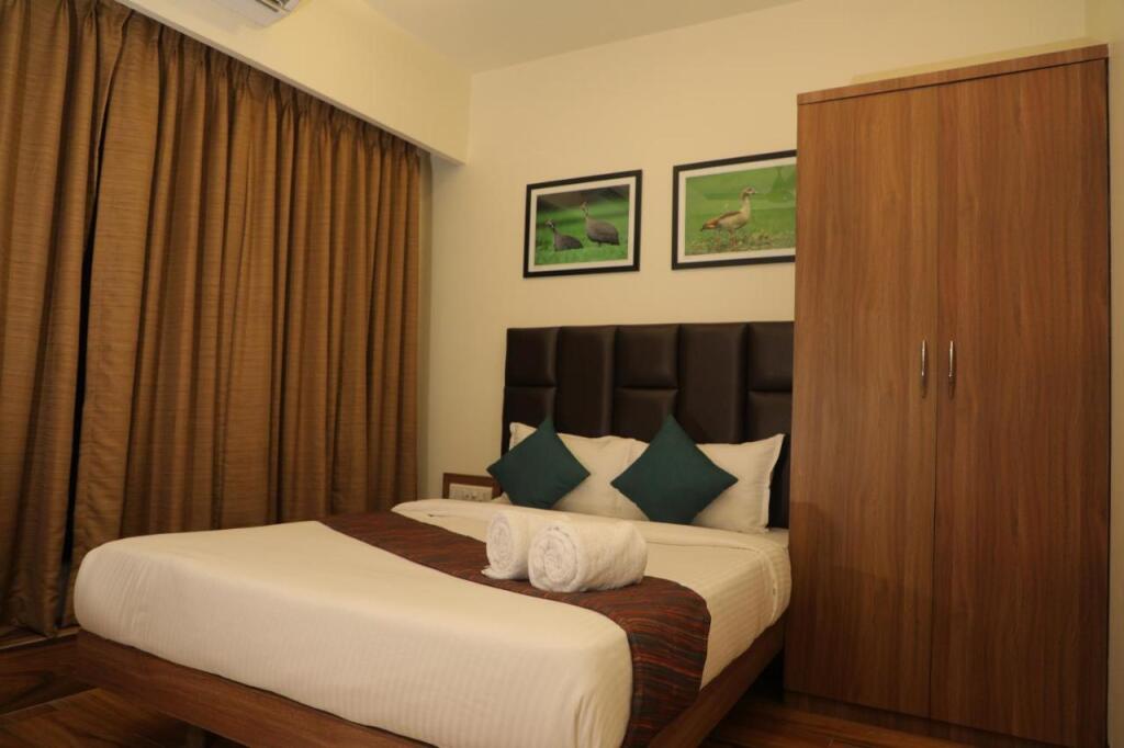 Skysuites By Monarch, Sanpada, Vashi - Navi Mumbai — фото 5