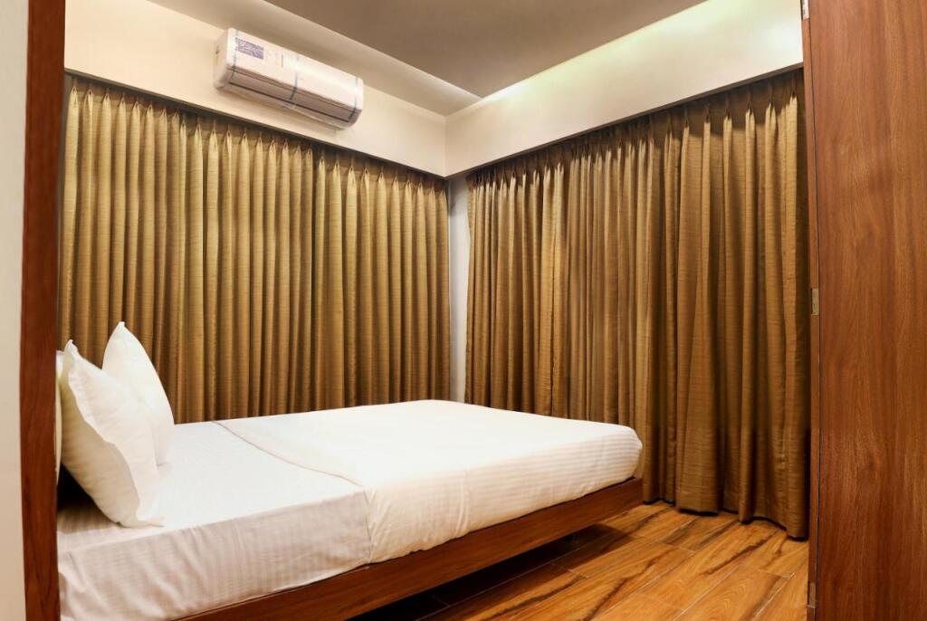 Нави-Мумбай: Skysuites By Monarch, Sanpada, Vashi - Navi Mumbai