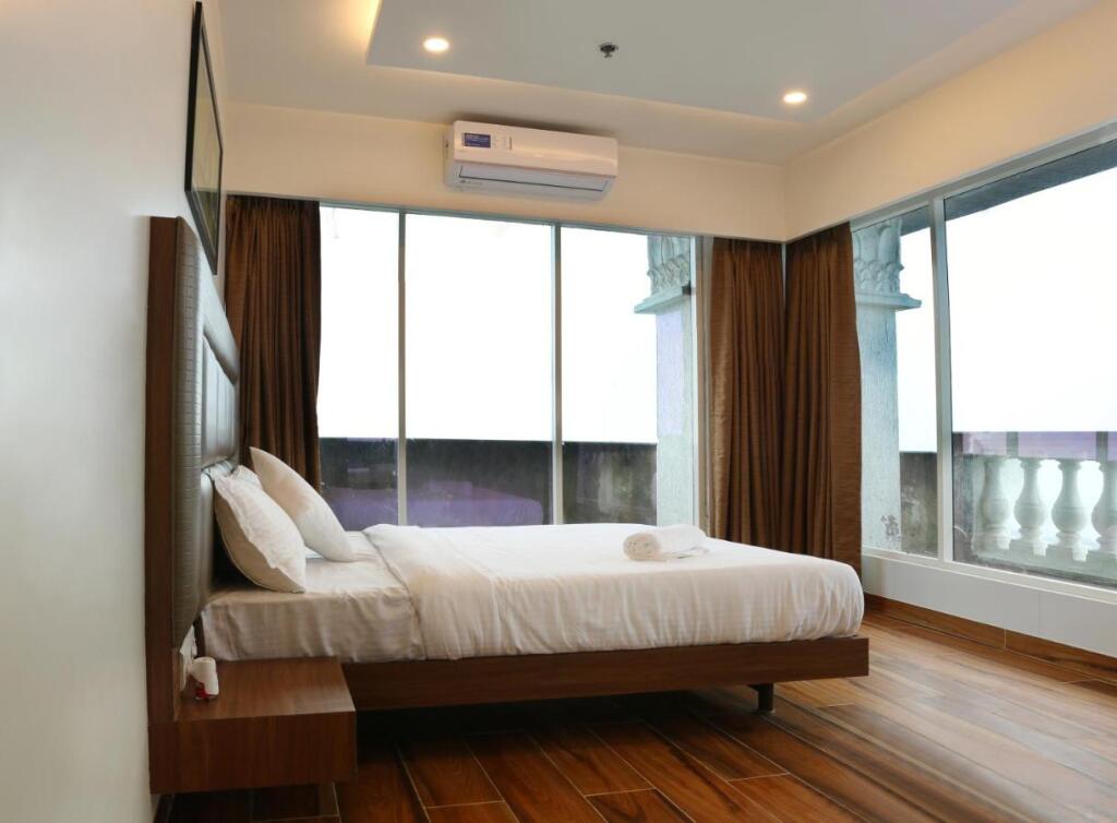 Skysuites By Monarch, Sanpada, Vashi - Navi Mumbai — фото 3