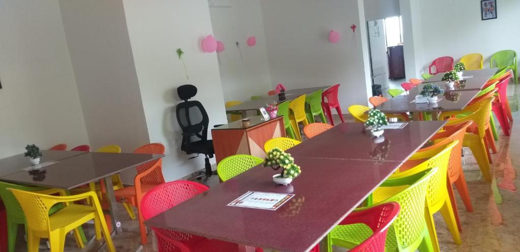 Даполи: Hotel Kavijay Sea View