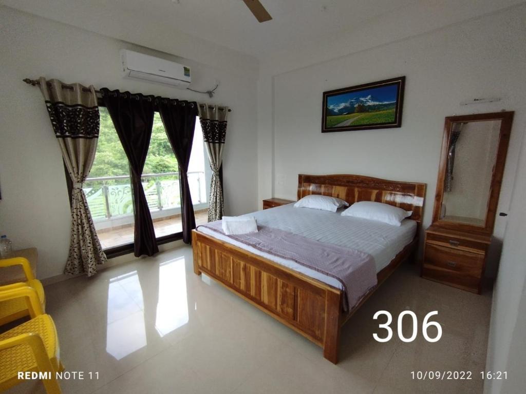 Даполи: Hotel Kavijay Sea View