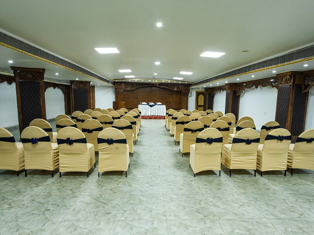Пури: NRS Royal Palace