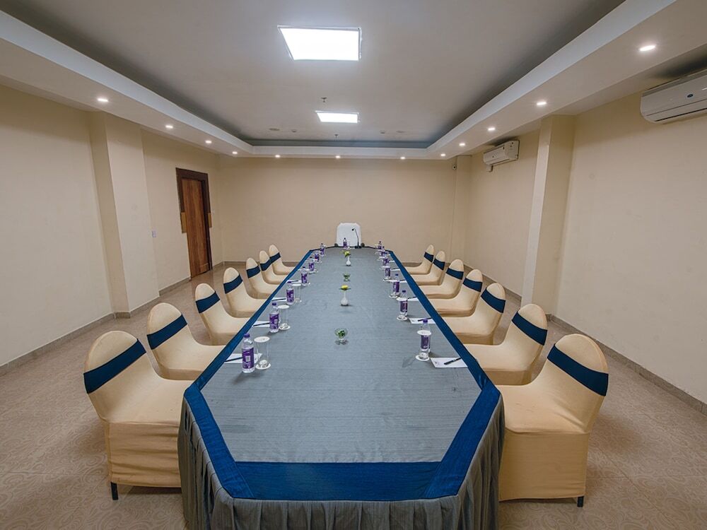 Пури: NRS Royal Palace