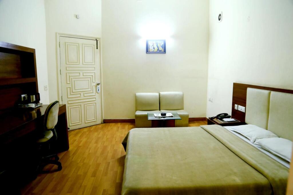 Морадабад: Hotel Rajmahal