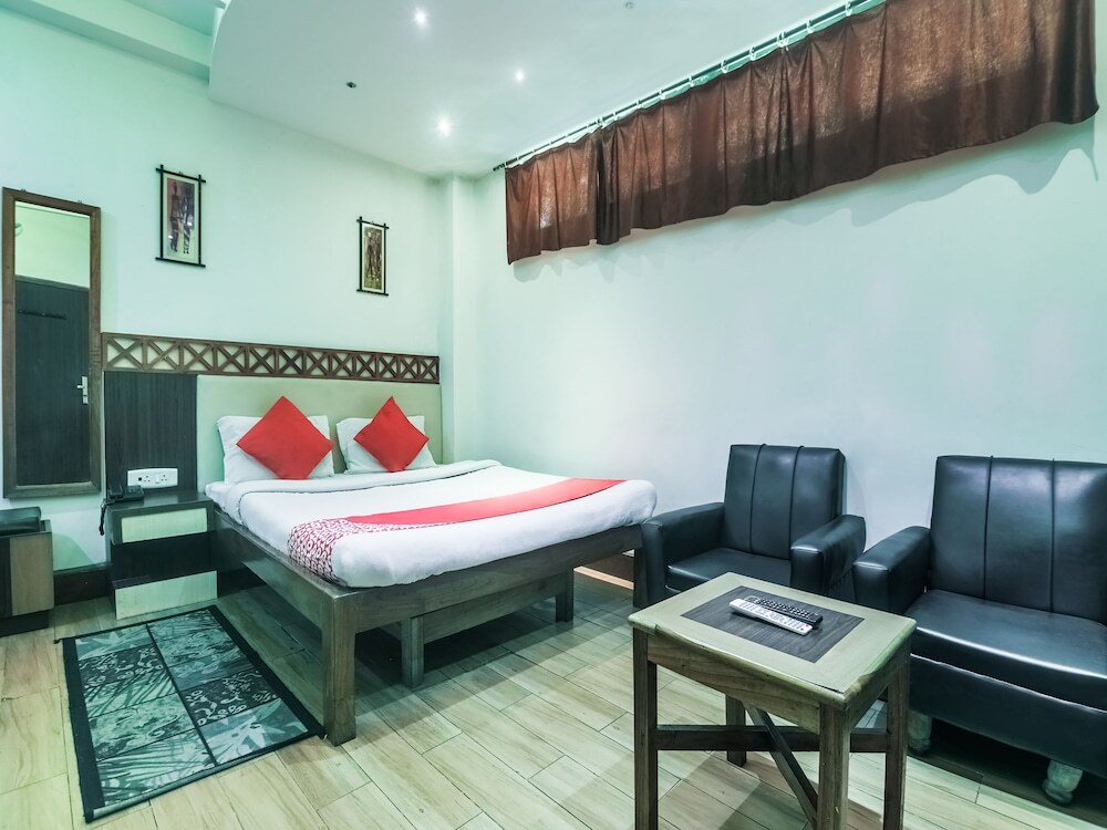 Шиллонг: Hotel Shaurya Inn