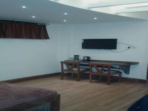 Шиллонг: Hotel Shaurya Inn