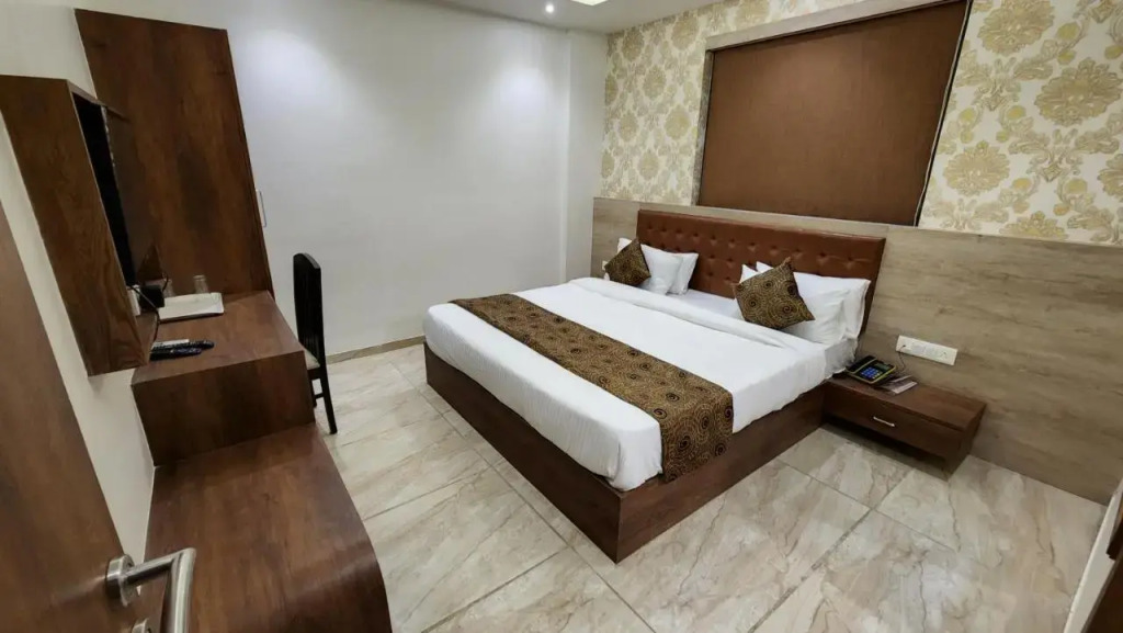 Раджкот: Hotel Nova Pride