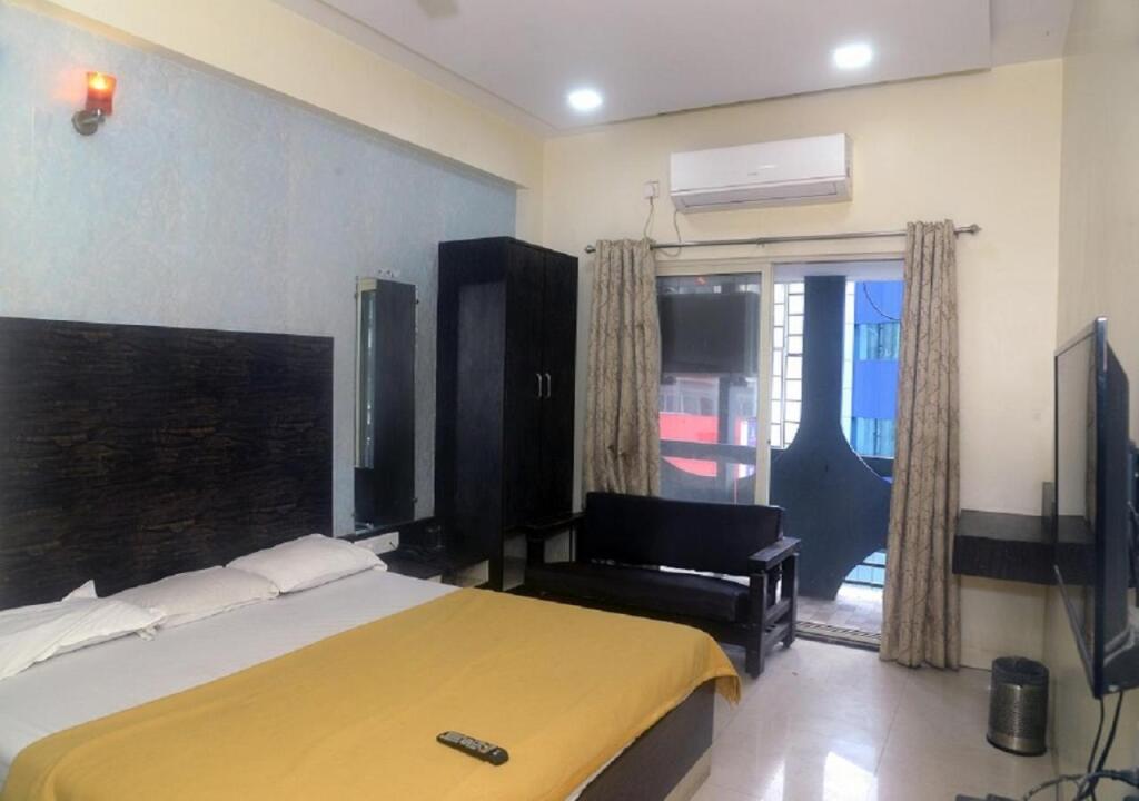 Пуна: Hotel Radhika Pune
