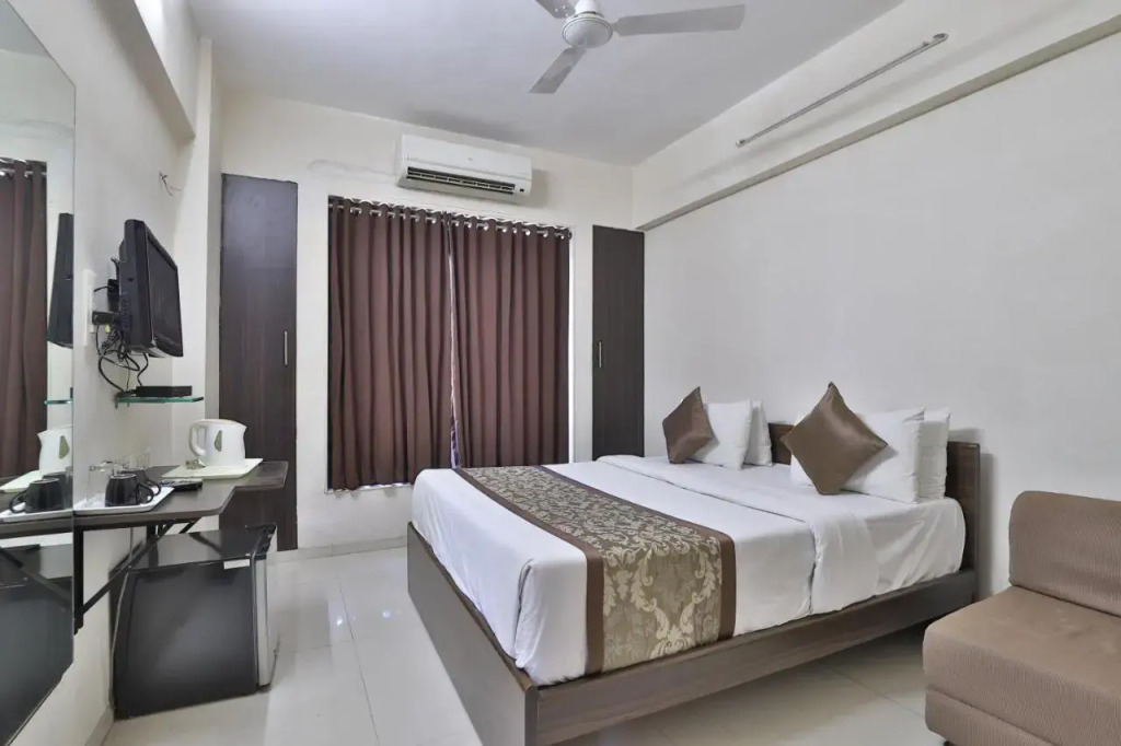 Сурат: Hotel Nova Vatika