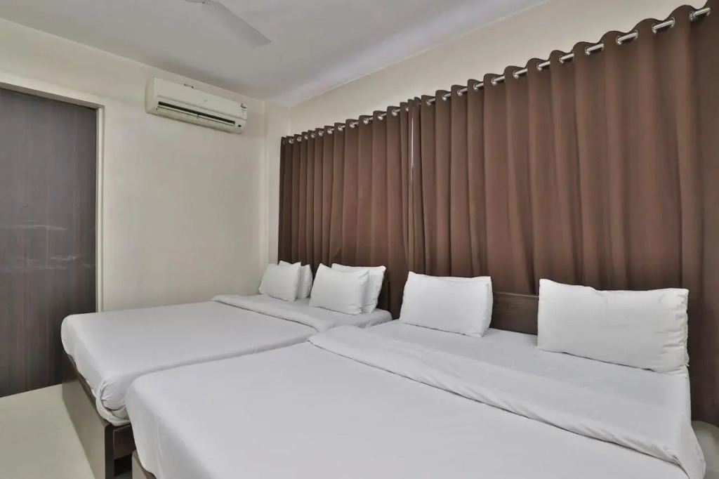 Сурат: Hotel Nova Vatika