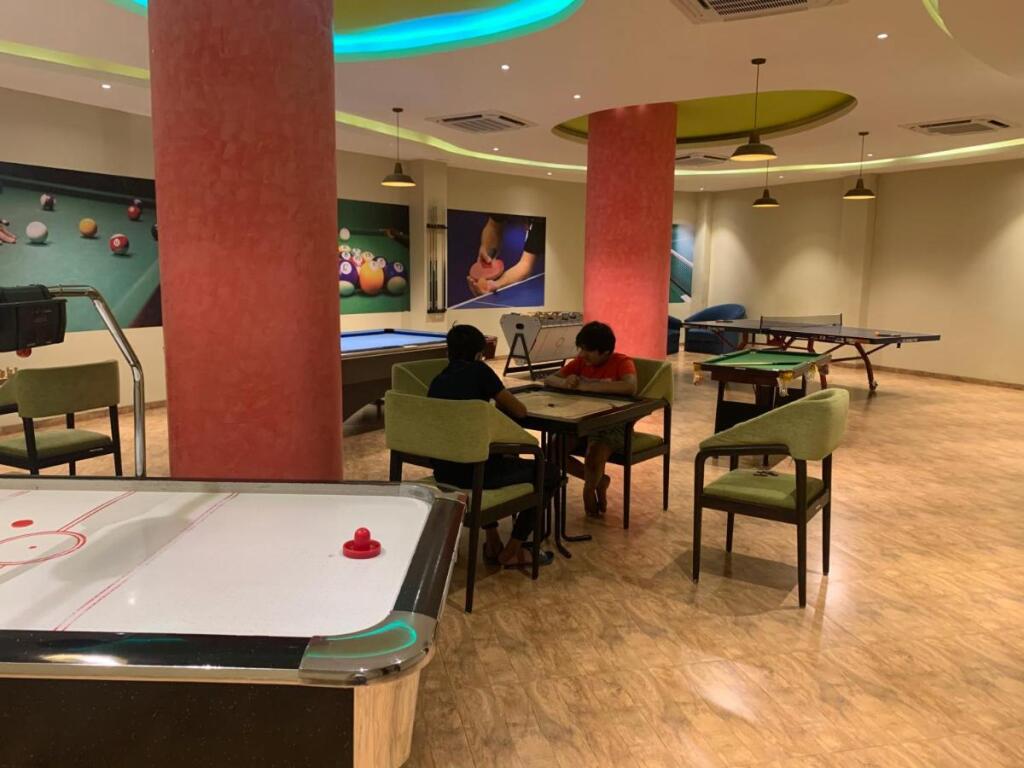 Сурат: Jeel Elite Inn