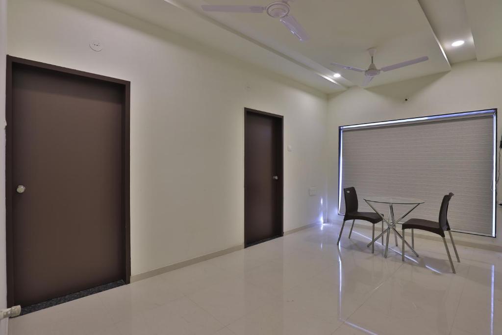 Раджкот: Hotel Nova Havana
