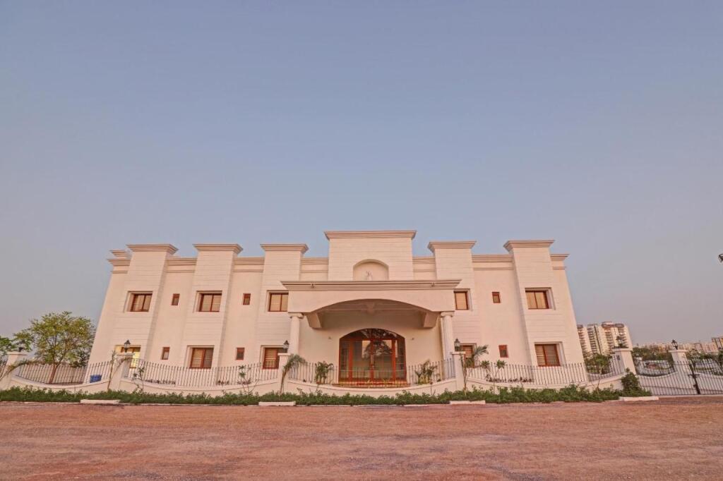 Раджкот: Ratna Vilas Palace
